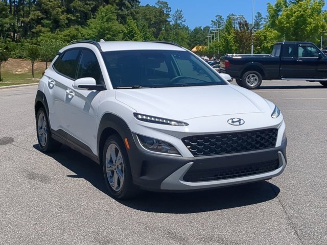 Used 2023 Hyundai Kona SEL w/ Cargo Package AWD/4WD image 2