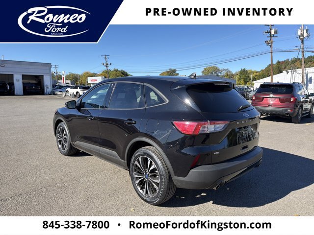 Certified 2022 Ford Escape SE w/ SE Sport Appearance Package AWD/4WD image 6