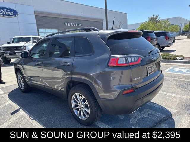 Used 2022 Jeep Cherokee Latitude Lux w/ Sun & Sound Group AWD/4WD image 2