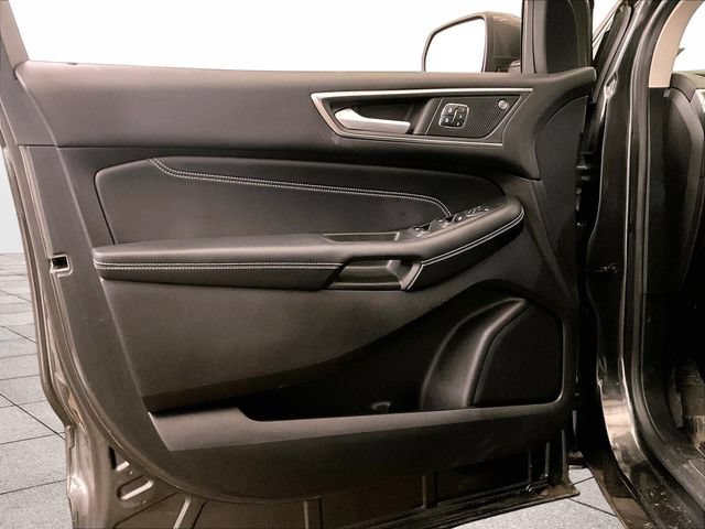 Certified 2020 Ford Edge Titanium AWD/4WD image 22