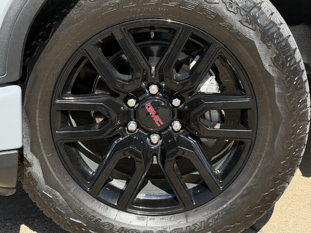 Used 2024 GMC Sierra 1500 Elevation AWD/4WD image 9