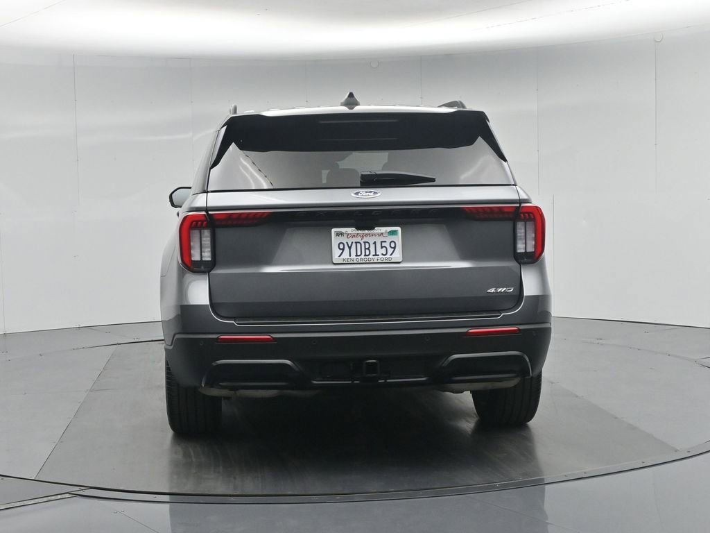 Certified 2025 Ford Explorer ST-Line w/ ST-Line Street Pack AWD/4WD image 30