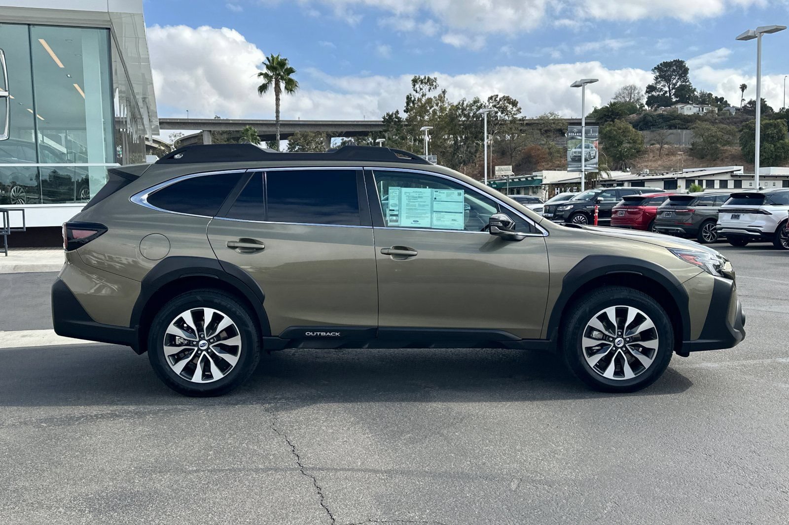 Used 2024 Subaru Outback Limited AWD/4WD image 2
