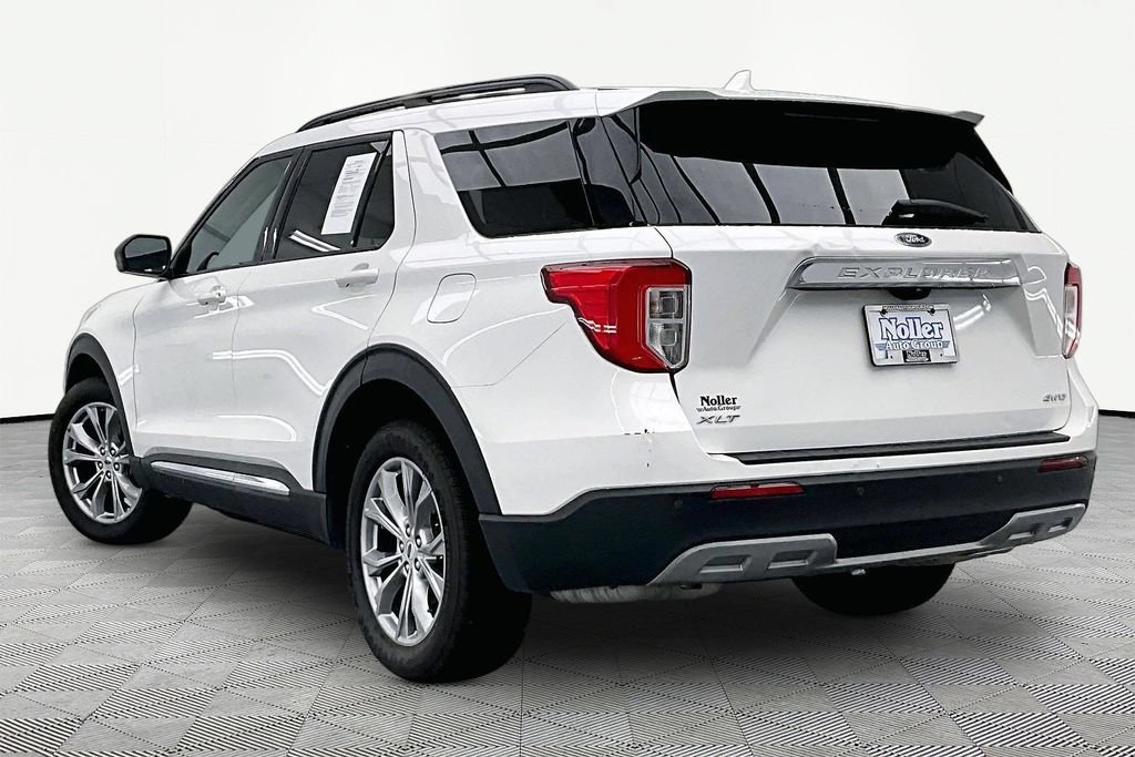 Certified 2022 Ford Explorer XLT w/ Equipment Group 202A AWD/4WD image 13