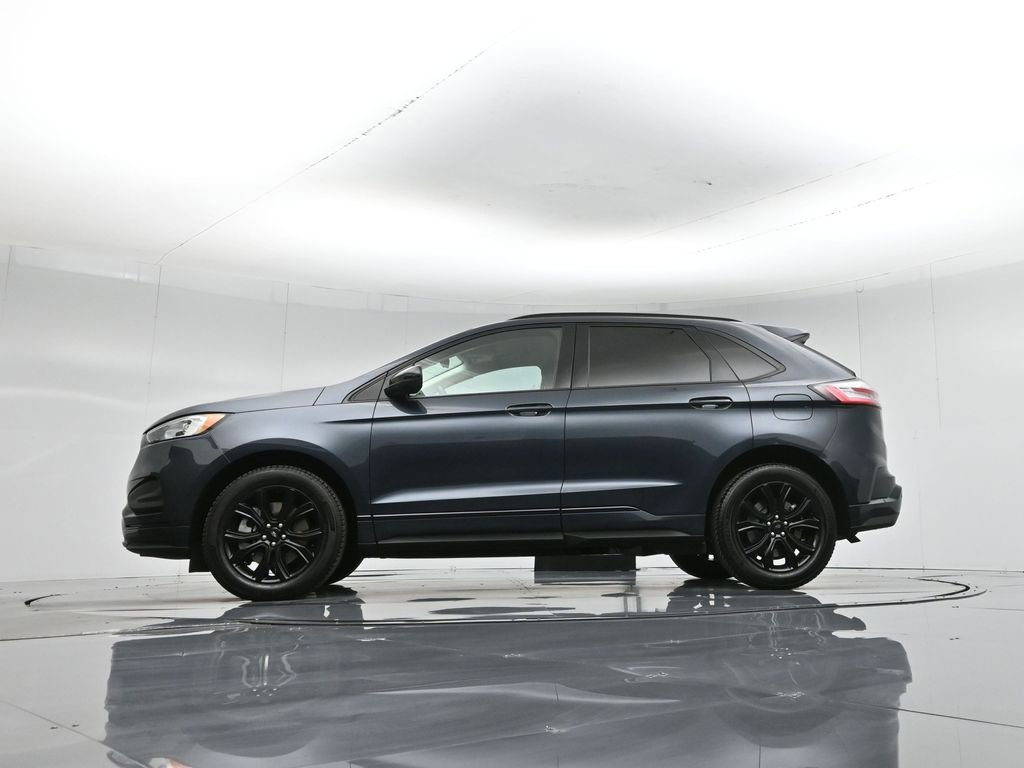 Certified 2022 Ford Edge SE w/ Black Appearance Package image 21