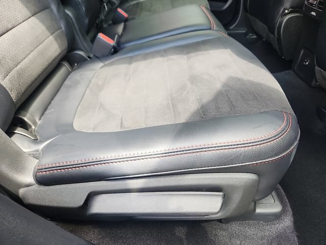 Certified 2022 Ford Escape SEL w/ SEL Stealth AWD Package image 30