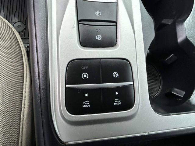 Certified 2024 Ford Explorer 2WD image 22