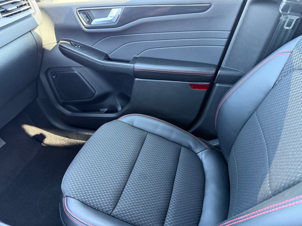 Certified 2023 Ford Escape ST-Line Select w/ Tech Pack #2 image 19