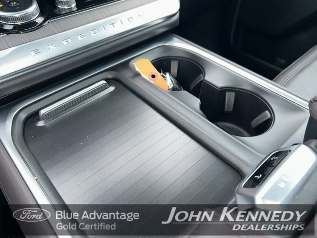 Certified 2025 Ford Expedition Max Platinum w/ Platinum Ultimate Package image 37