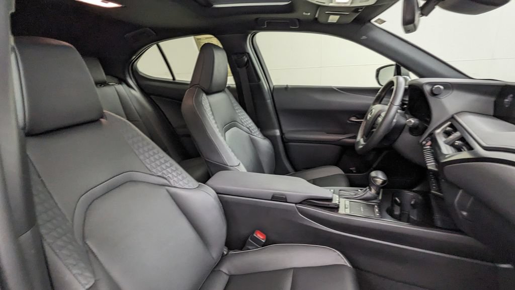 Used 2020 Lexus UX 250h w/ Premium Package AWD/4WD image 39