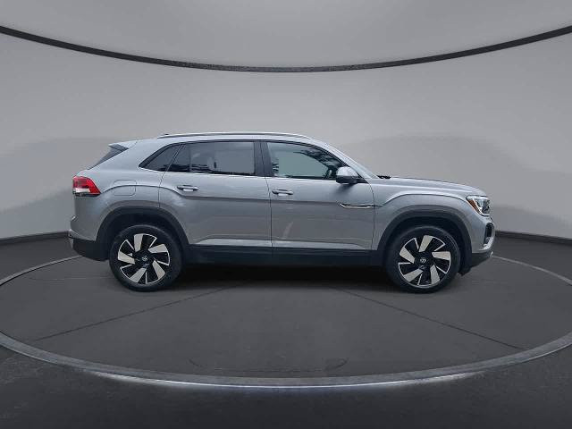 Used 2026 Volkswagen Atlas Cross Sport SE AWD/4WD image 9