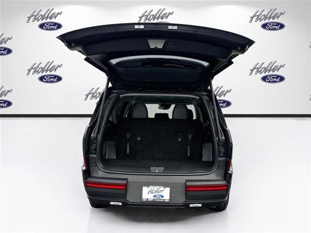 Used 2025 Hyundai Santa Fe SEL FWD image 25