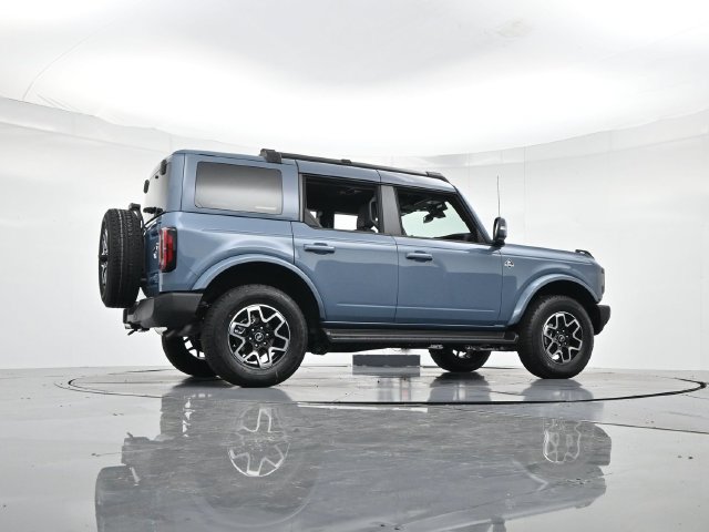 Certified 2025 Ford Bronco Outer Banks AWD/4WD image 11