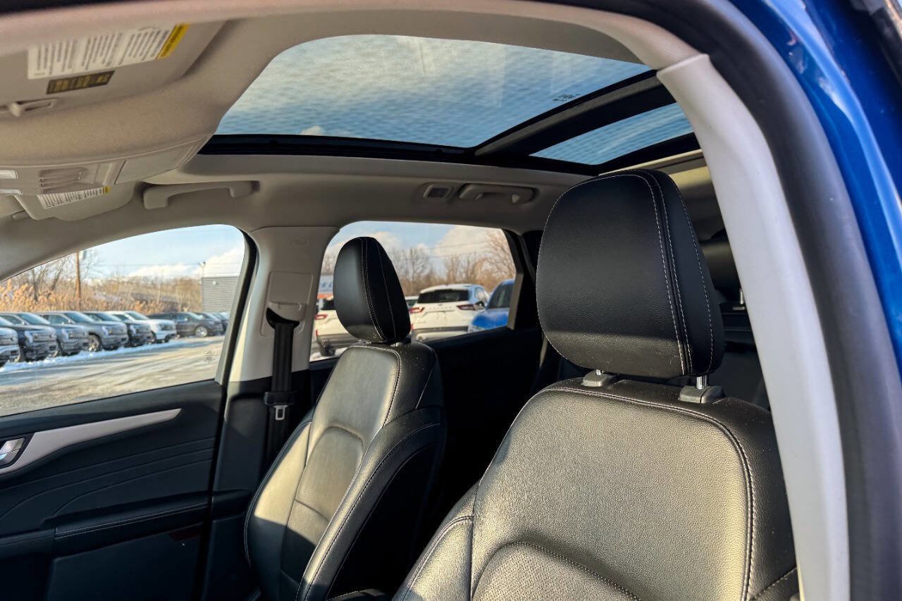 Certified 2022 Ford Escape SEL AWD/4WD image 22