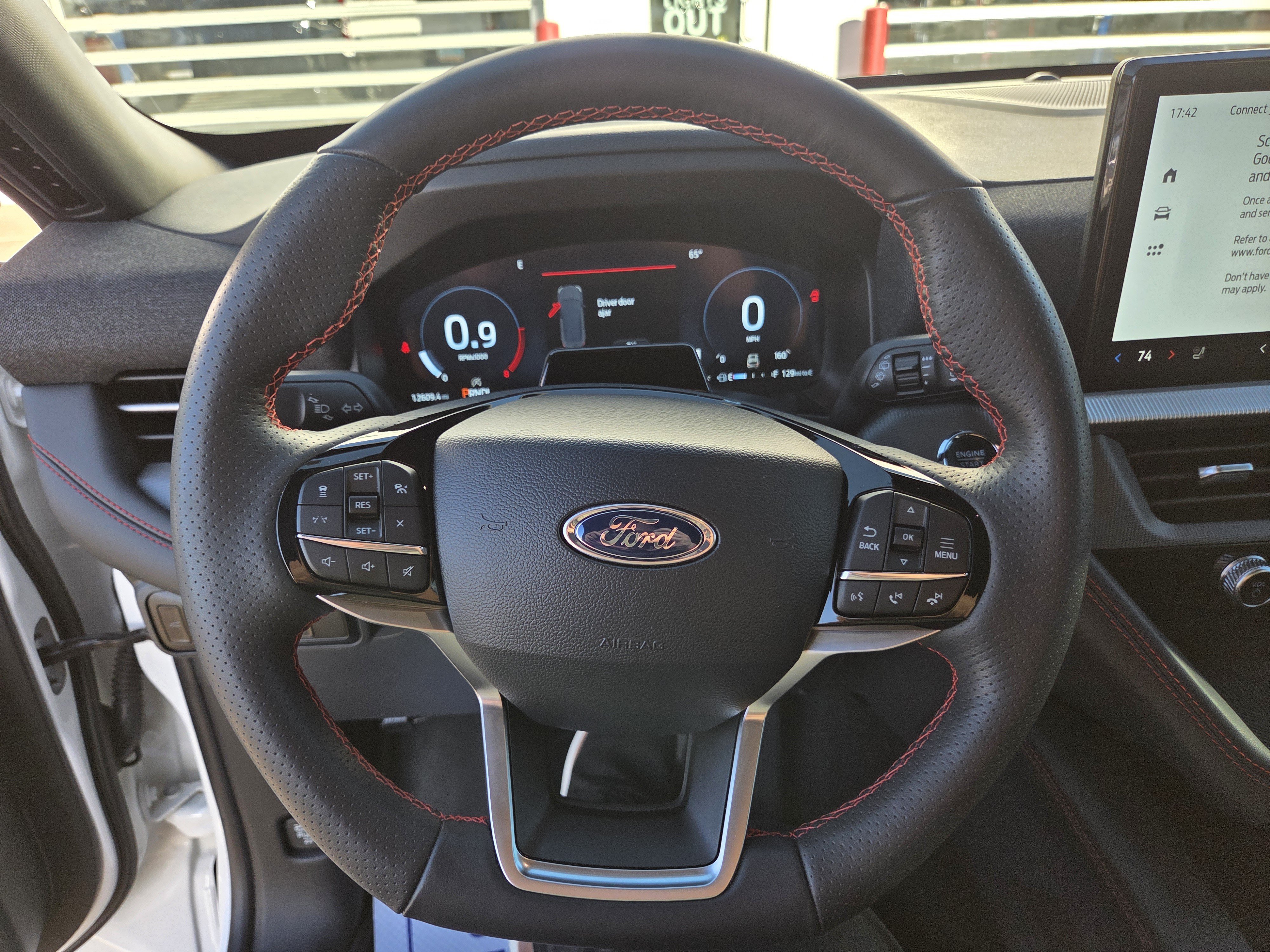 Certified 2025 Ford Explorer ST-Line AWD/4WD image 15