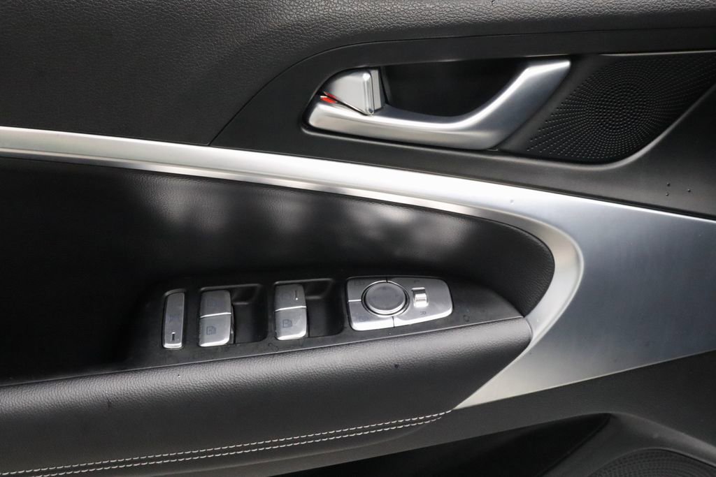 Used 2024 Genesis G70 2.5T AWD/4WD image 21