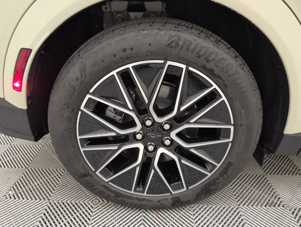 Certified 2025 Ford Mustang Mach-E Premium image 21