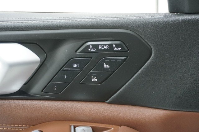 Used 2024 BMW X7 xDrive40i w/ Executive Package AWD/4WD image 19