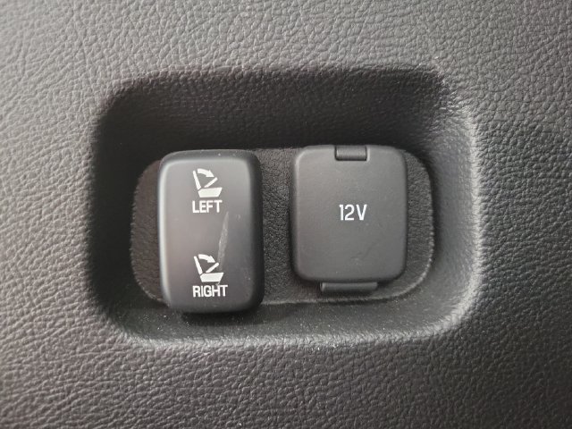 Certified 2024 Ford Edge Titanium AWD/4WD image 9