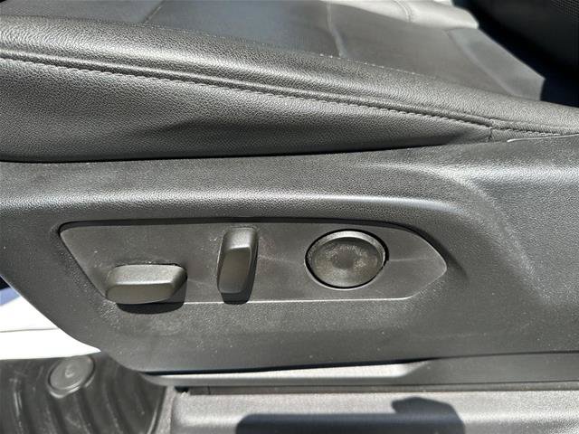 Used 2024 Chevrolet Silverado 2500 LTZ w/ LTZ Convenience Package AWD/4WD image 11