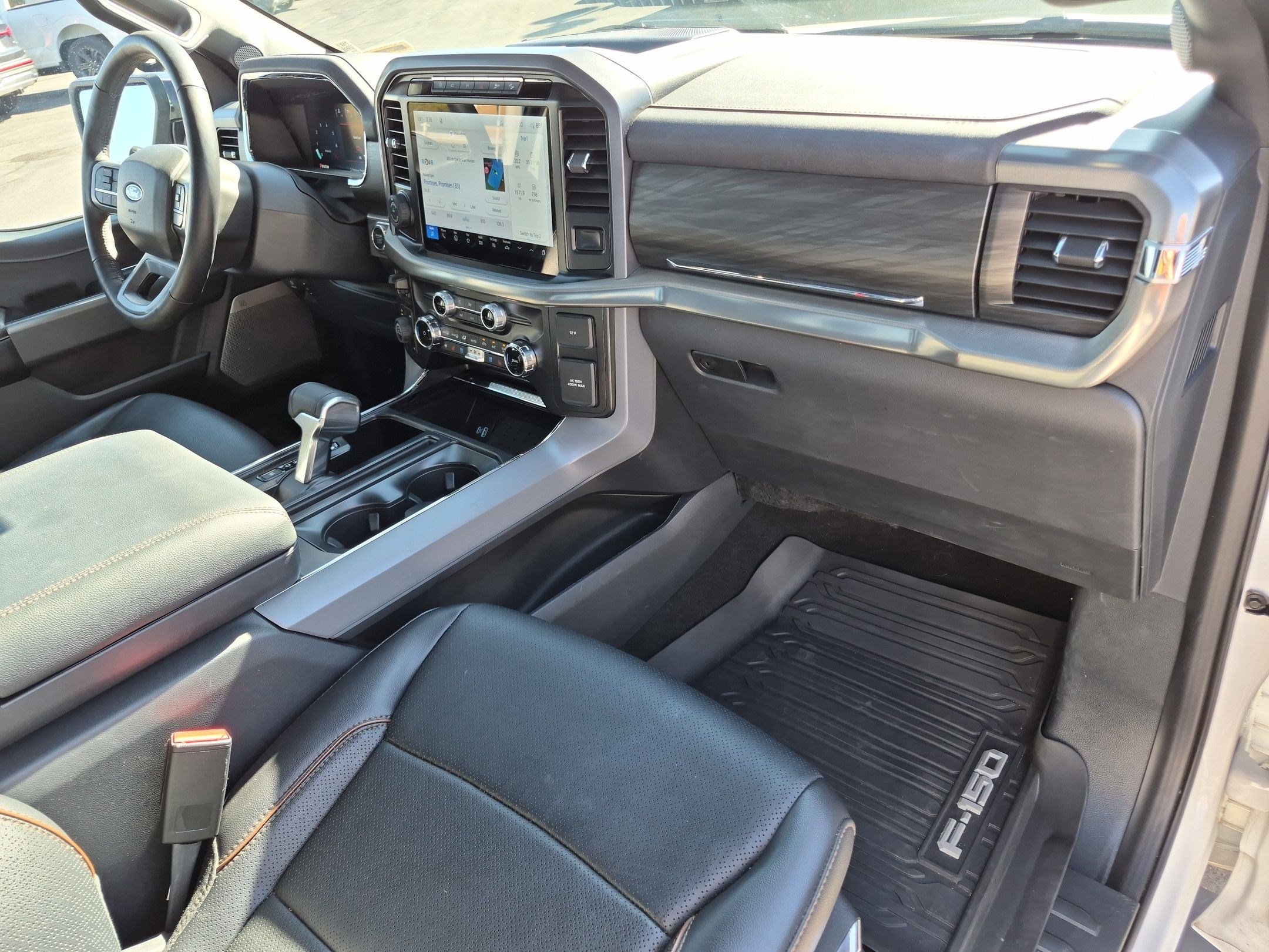 Certified 2024 Ford F150 Lariat w/ FX4 Off-Road Package AWD/4WD image 36