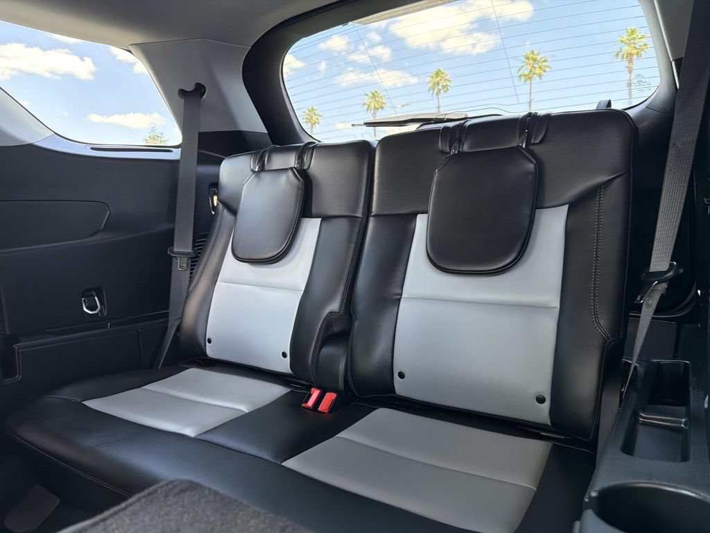 Certified 2023 Ford Explorer XLT w/ Equipment Group 202A AWD/4WD image 21