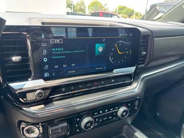 Used 2025 Chevrolet Silverado 3500 High Country w/ High Country Premium Package AWD/4WD image 12