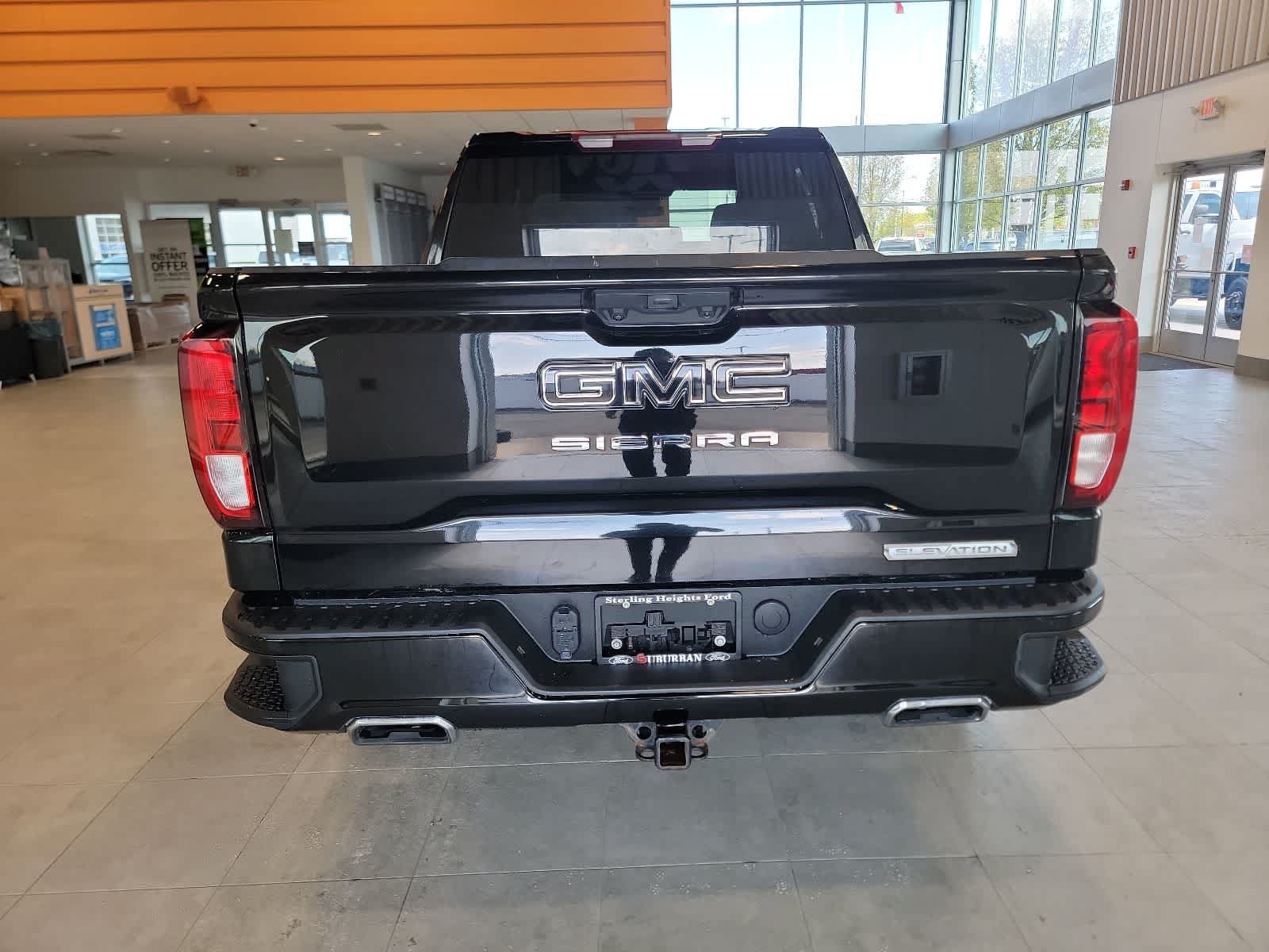 Used 2023 GMC Sierra 1500 Elevation w/ LPO, Elevation Black Package AWD/4WD image 11