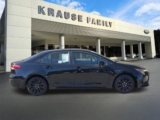 Used 2024 Toyota Corolla LE FWD image 9