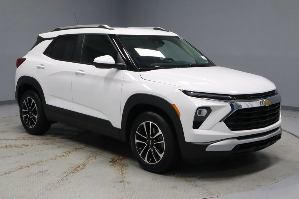 Used 2024 Chevrolet TrailBlazer LT w/ LT Cold Weather Package