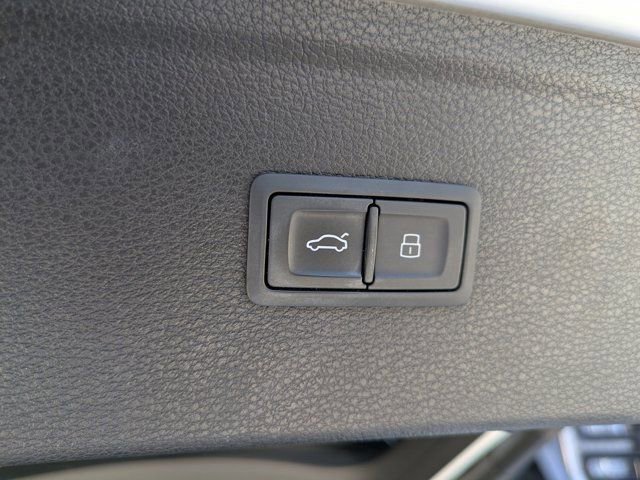 Used 2019 Audi Q5 2.0T Premium w/ Convenience Package image 14