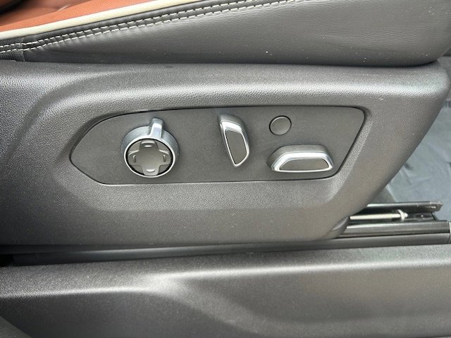 Used 2024 GMC Sierra 2500 Denali Ultimate AWD/4WD image 23