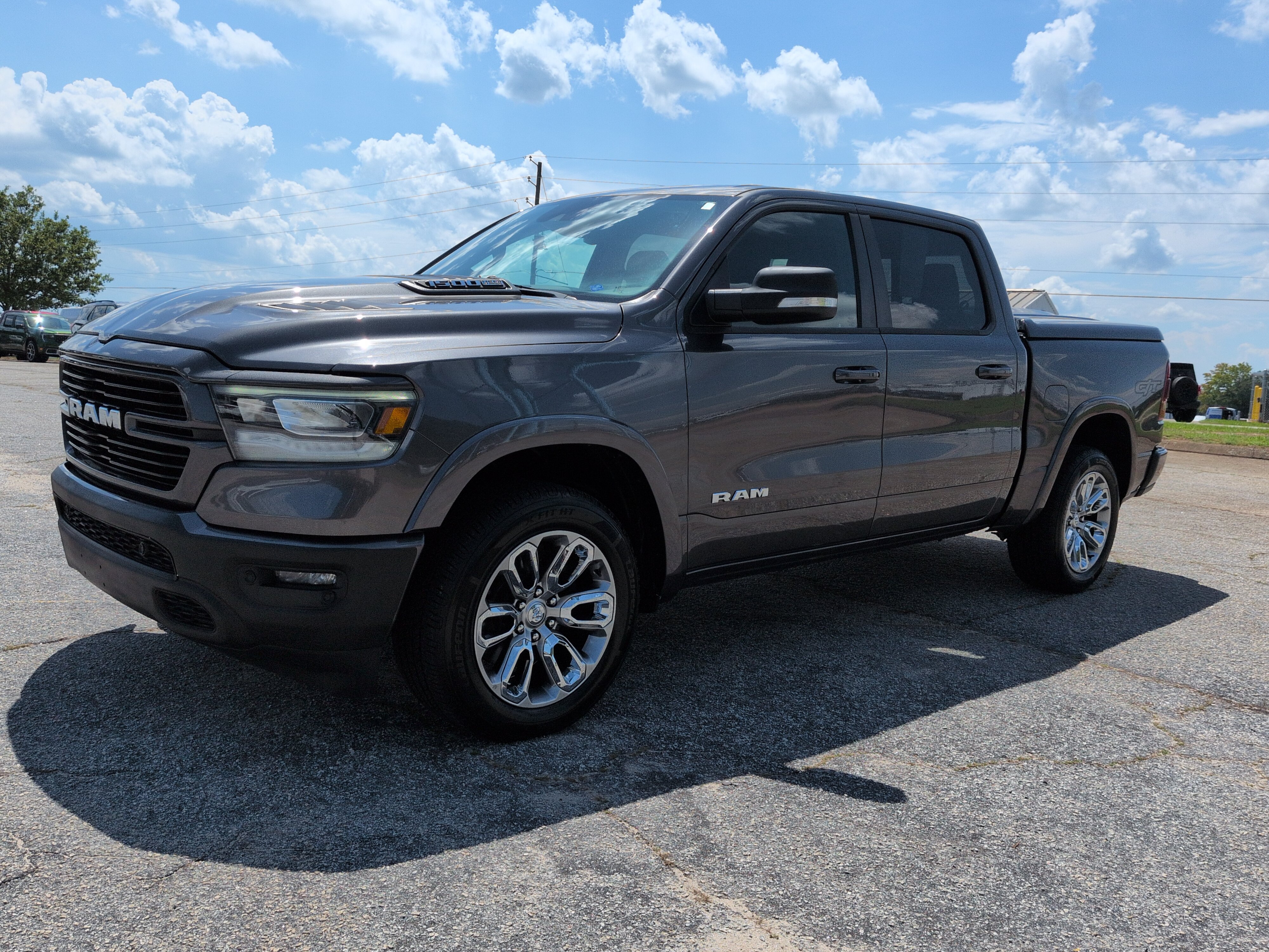 Used 2022 RAM 1500 Laramie AWD/4WD image 6