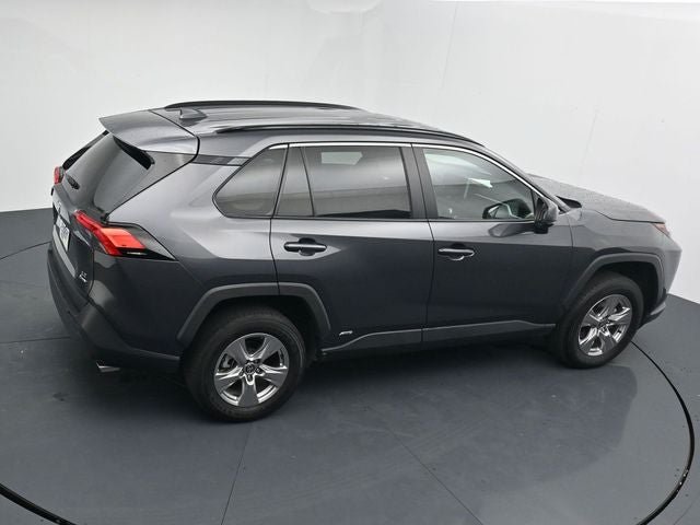 Used 2025 Toyota RAV4 LE AWD/4WD image 30