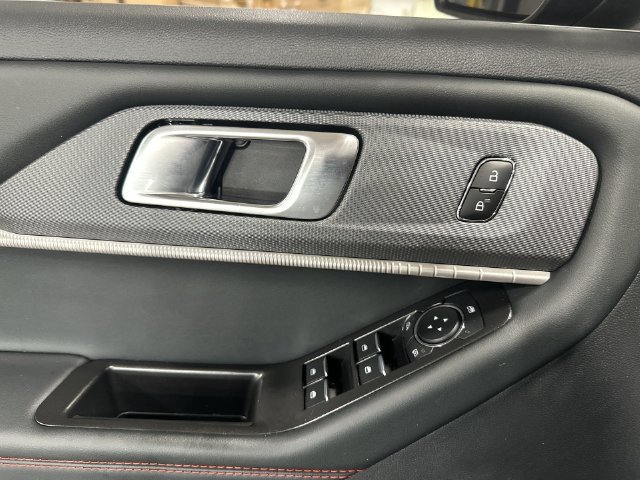 Certified 2025 Ford Explorer ST-Line AWD/4WD image 19