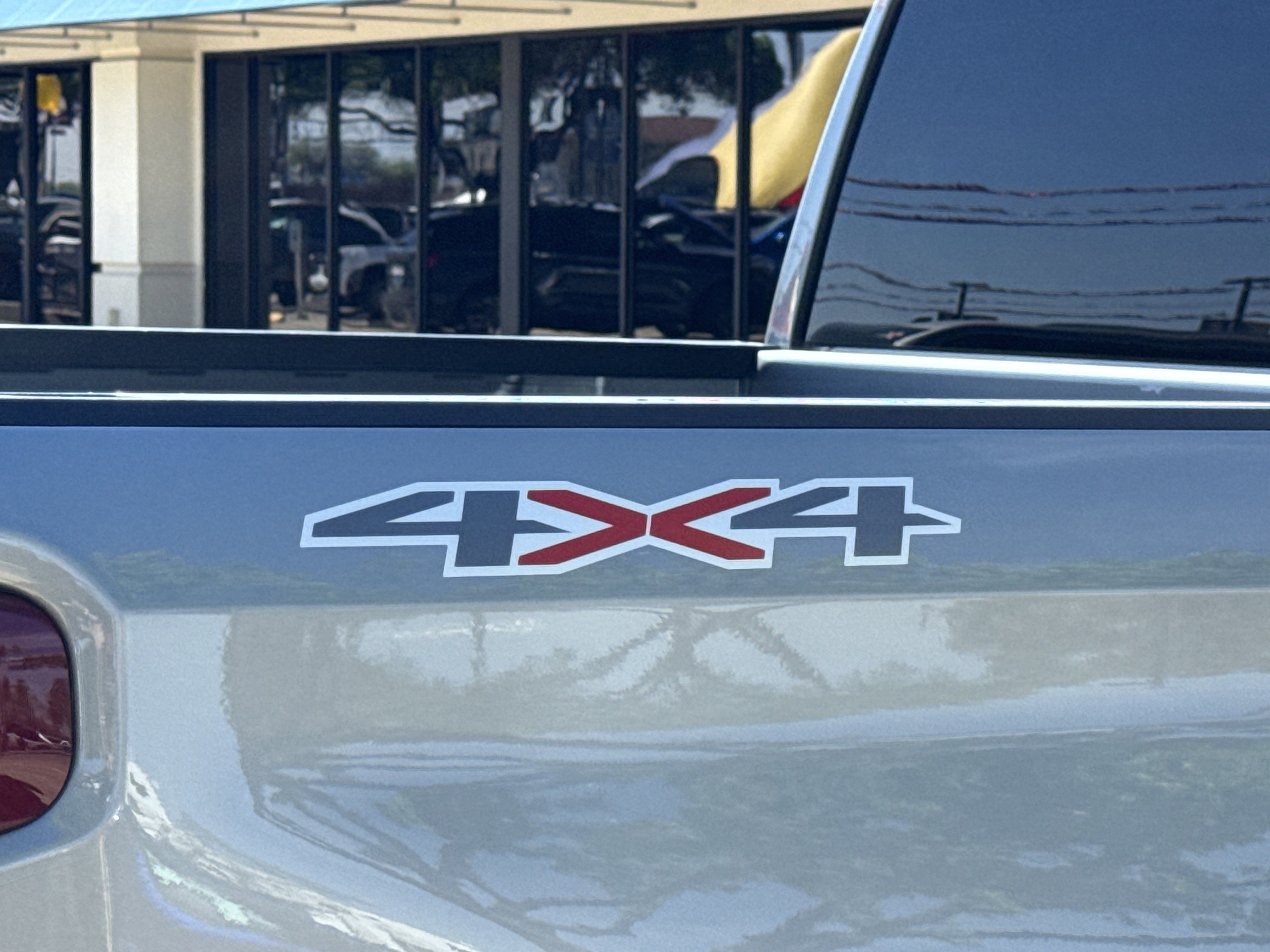 Used 2024 Chevrolet Silverado 1500 LT image 8