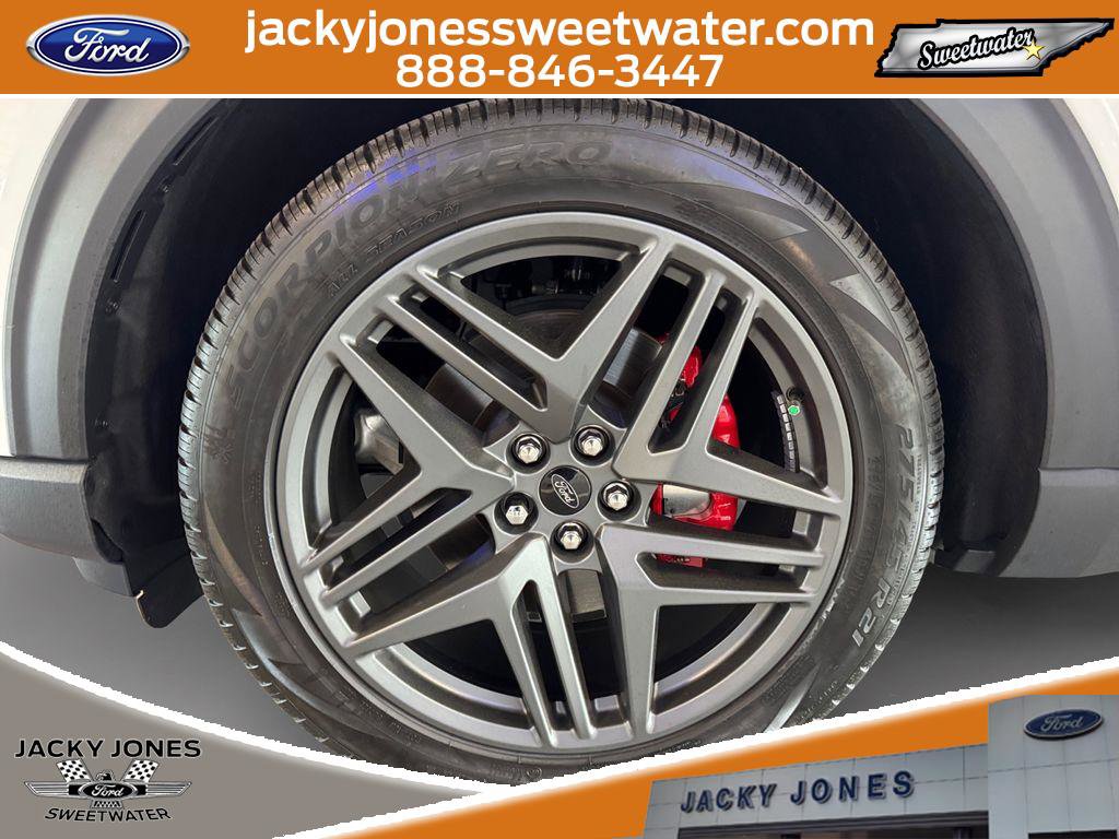 Certified 2025 Ford Explorer ST AWD/4WD image 10