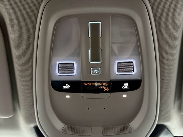 Used 2022 Volvo XC60 B5 Momentum AWD/4WD image 31