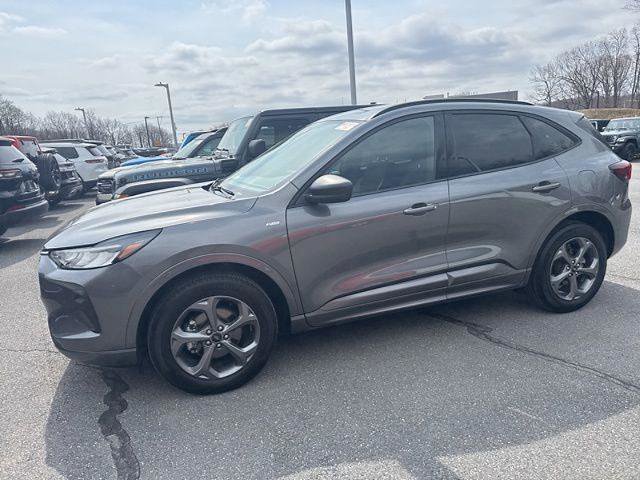 Certified 2024 Ford Escape ST-Line w/ Tech Pack #1 image 4