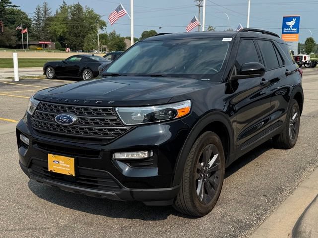 Certified 2024 Ford Explorer XLT w/ Equipment Group 202A AWD/4WD image 38