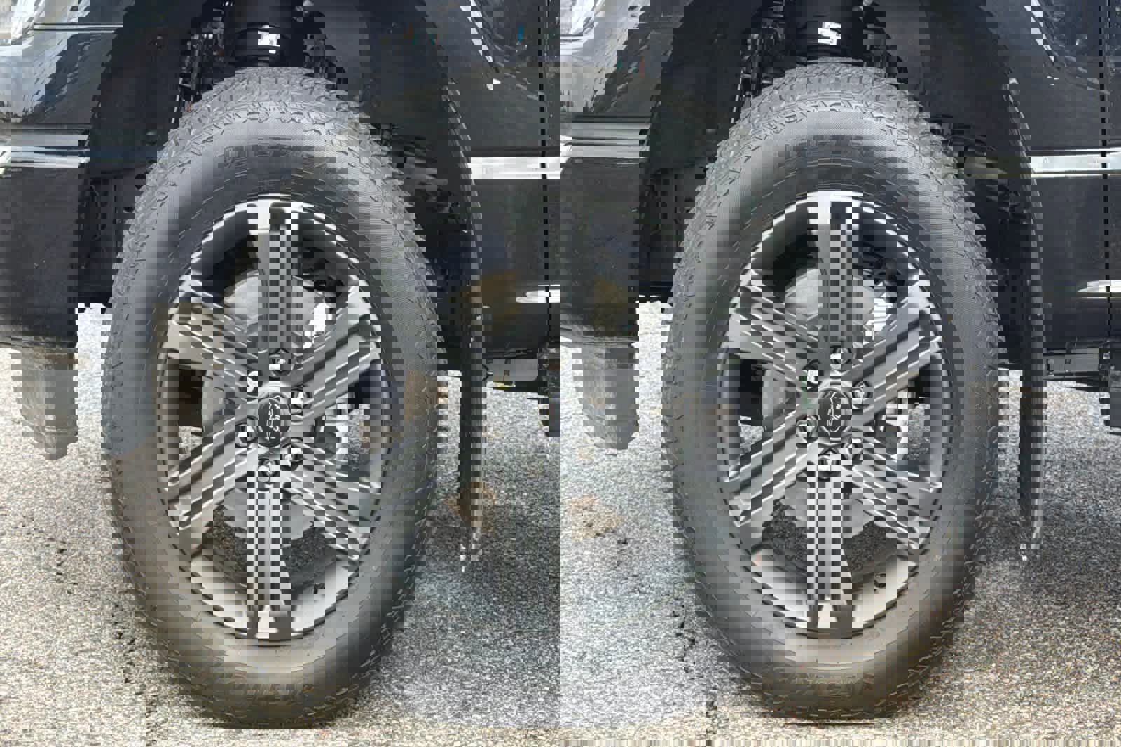 Certified 2023 Ford F150 Lariat w/ Equipment Group 502A High image 26