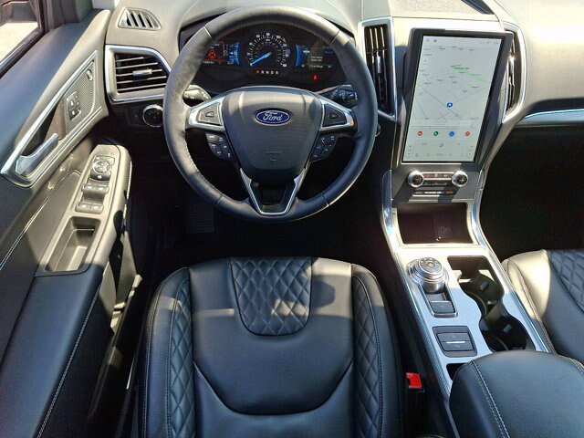 Certified 2024 Ford Edge Titanium w/ Equipment Group 301A AWD/4WD image 12