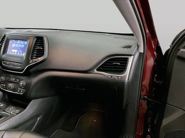 Used 2019 Jeep Cherokee Latitude Plus AWD/4WD image 15