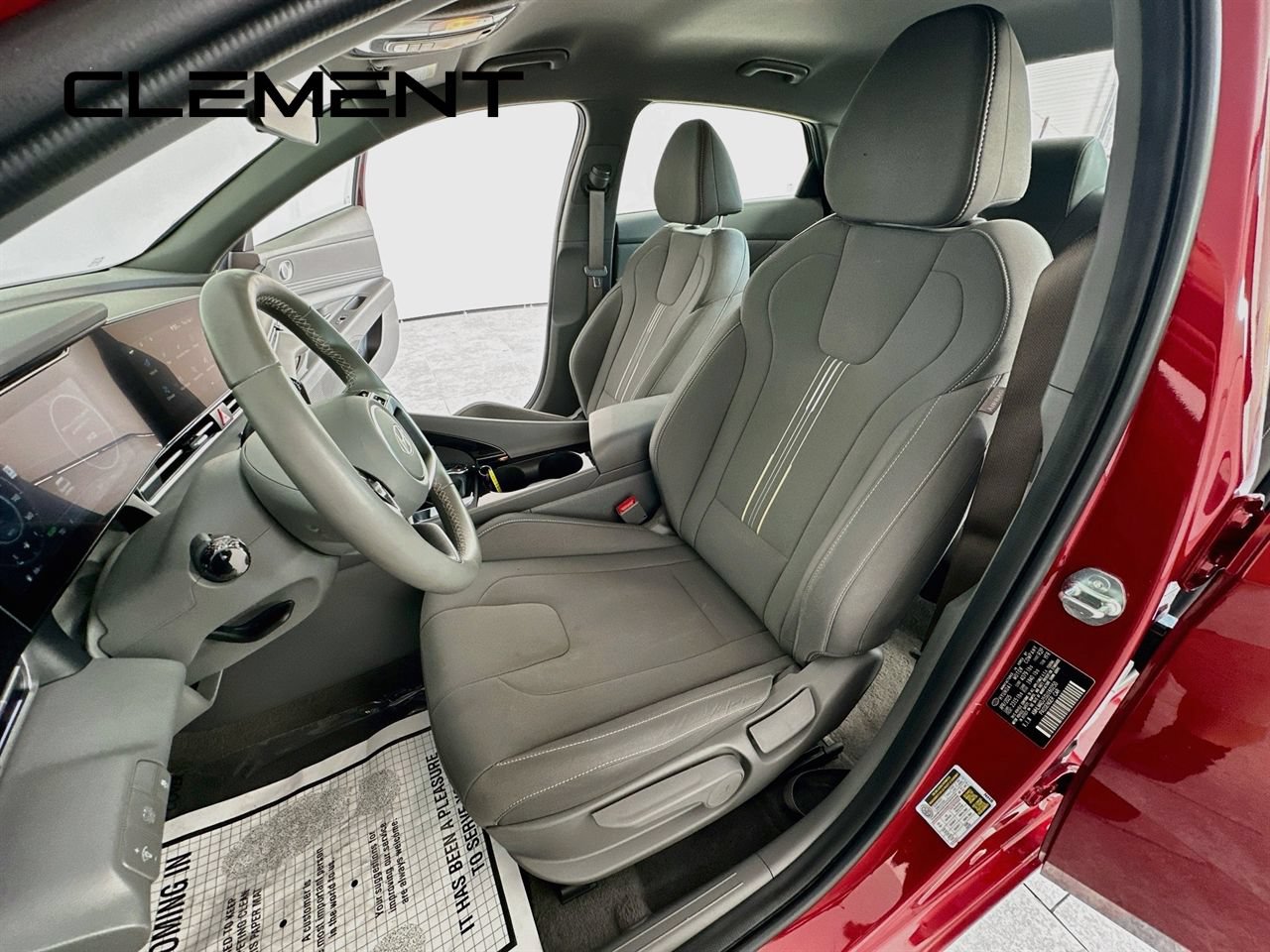 Used 2025 Hyundai Elantra SEL FWD image 28