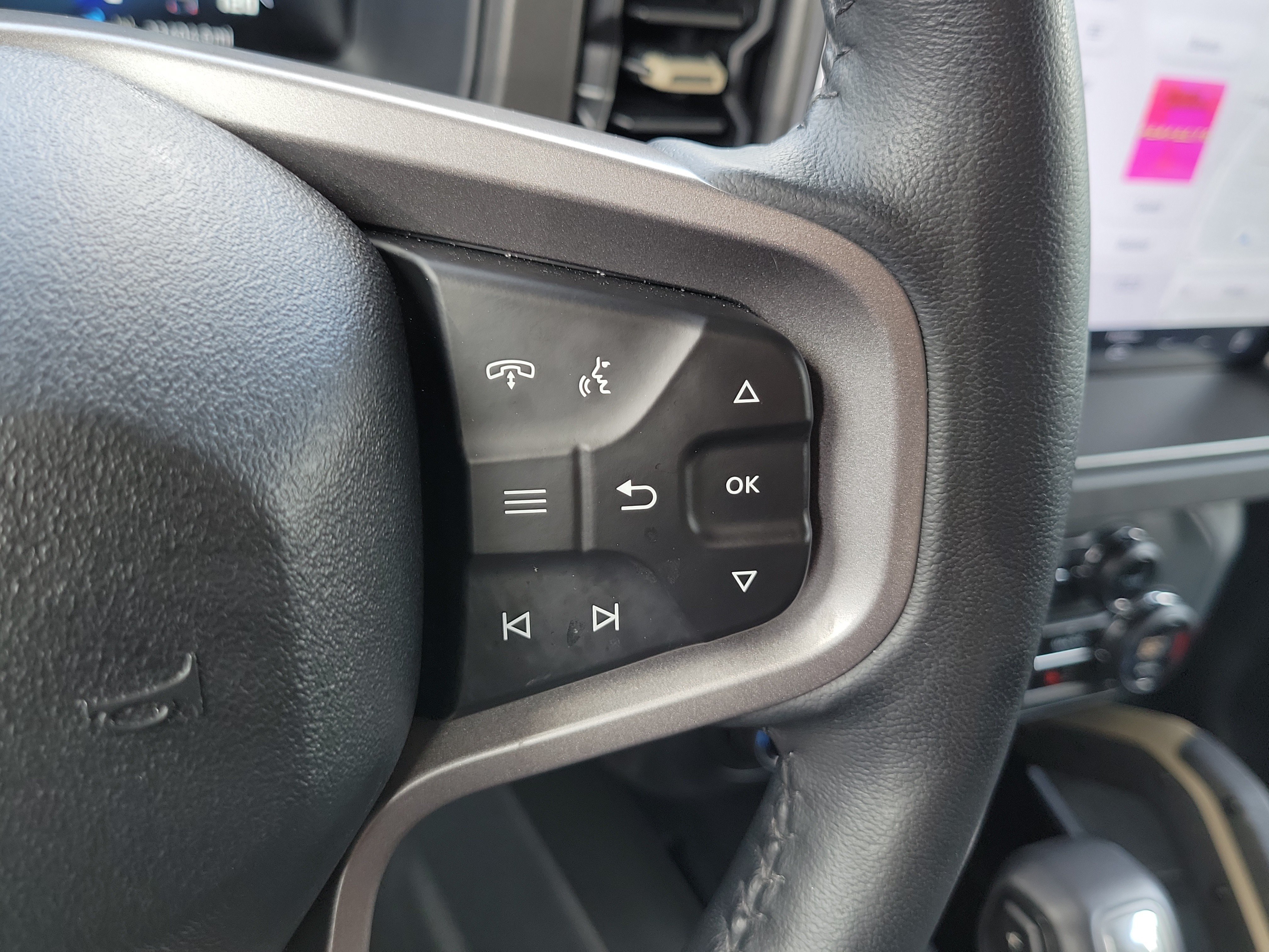 Certified 2025 Ford Bronco Badlands AWD/4WD image 23