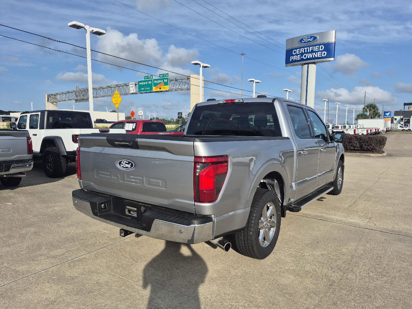 Certified 2024 Ford F150 XLT w/ Mobile Office Package RWD image 11
