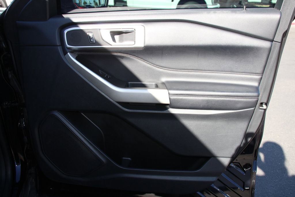 Certified 2022 Ford Explorer XLT RWD image 28