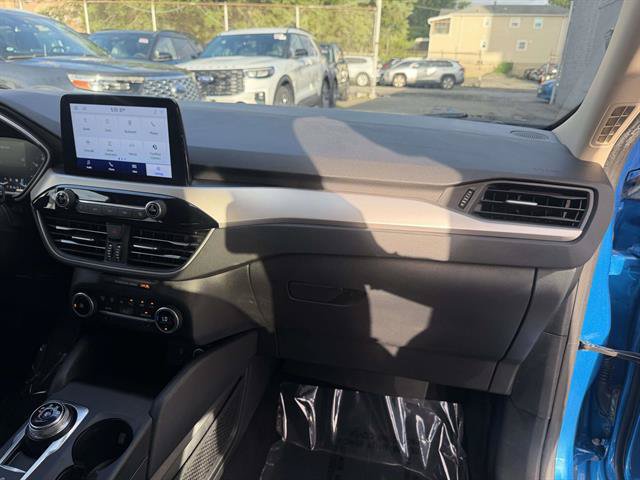 Certified 2020 Ford Escape SE AWD/4WD image 30
