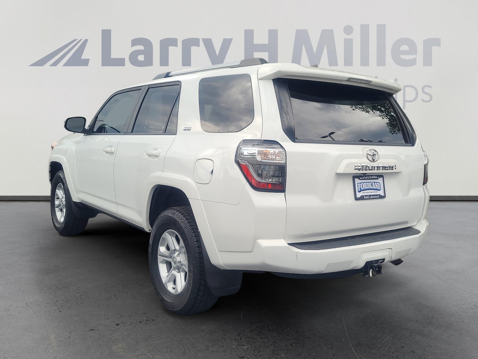 Used 2023 Toyota 4Runner SR5 Premium w/ SR5 Premium Package AWD/4WD image 3
