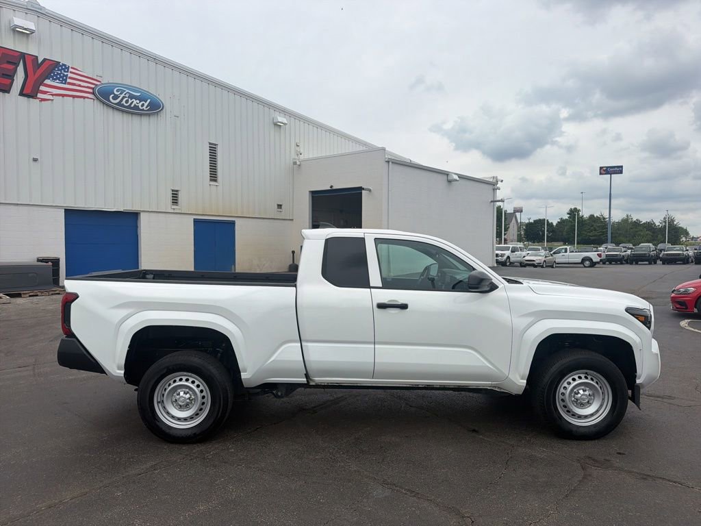 Used 2024 Toyota Tacoma SR RWD image 9